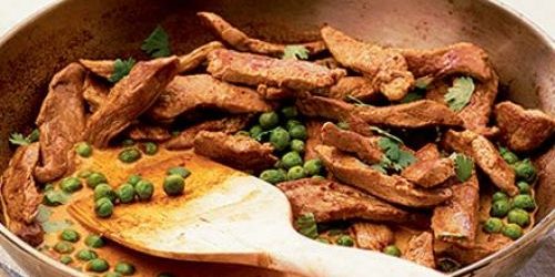पोर्क व्यंजन: हरी मटर के साथ फ्राइड सूअर का मांस