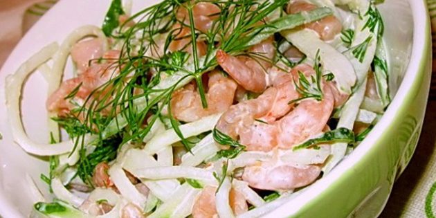 Salad with squid and shrimps