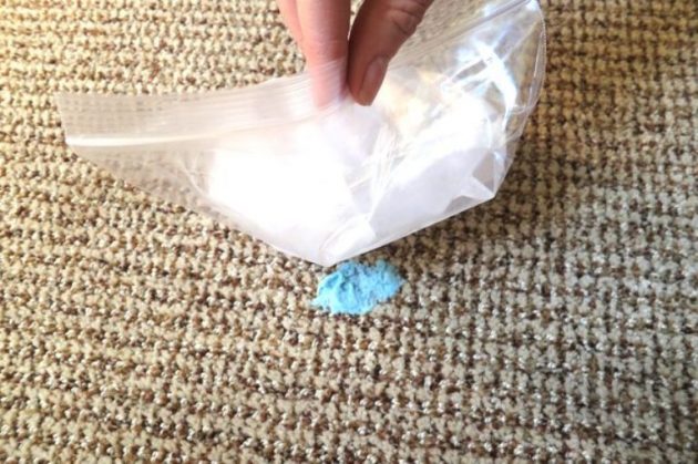 כיצד לנקות שטיח מסטיק