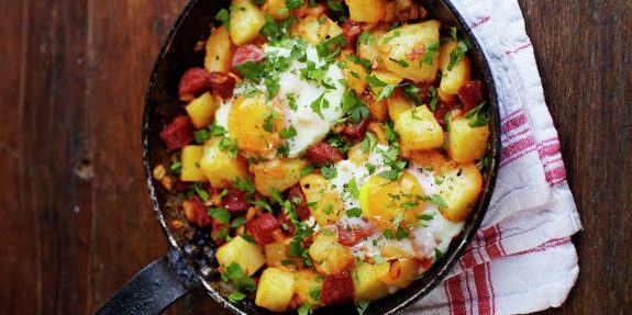 Как да готвя картофи: пържени яйца и картофи