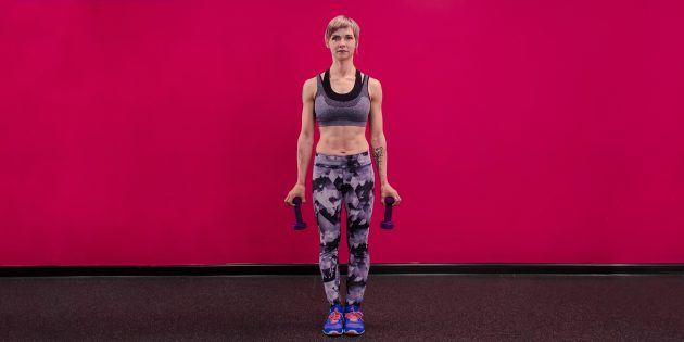 how to strengthen your wrists: retention of dumbbells