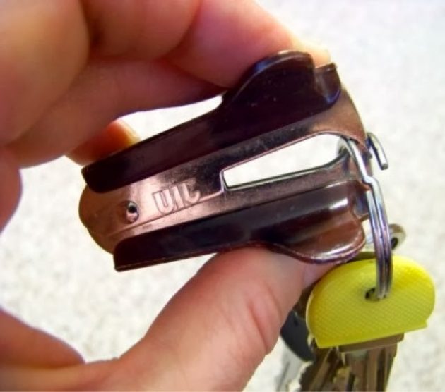 अंगूठी से कुंजी को कैसे हटाएं