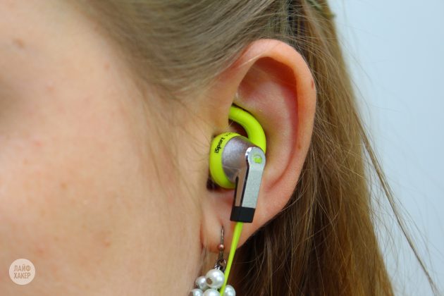 Monster iSport Victory in the ear