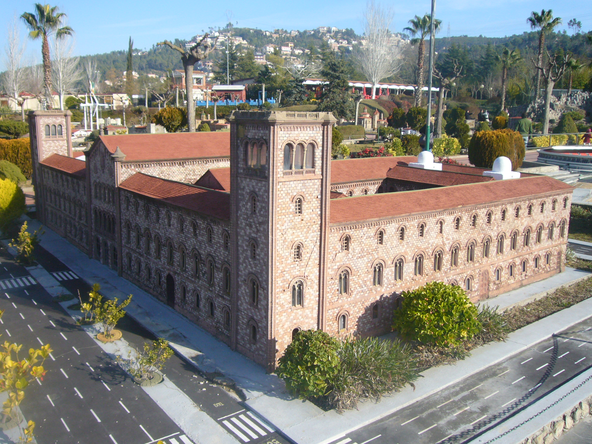 Барселонски университет