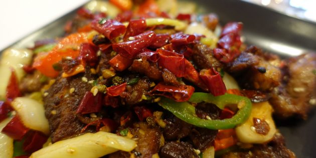Ukusno i jeftino: povrće gulaš s čili