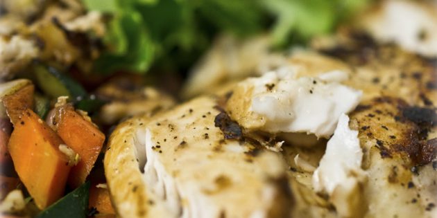 Gerichte aus dem Nichts: Gebratener Seelachs in Gemüsesoße